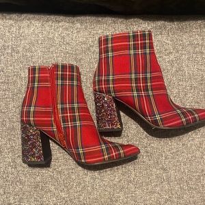 Ankle bootie